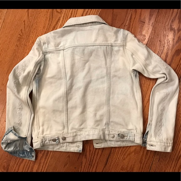 Levi's Denim Trucker Jacket - Picture 2 of 2